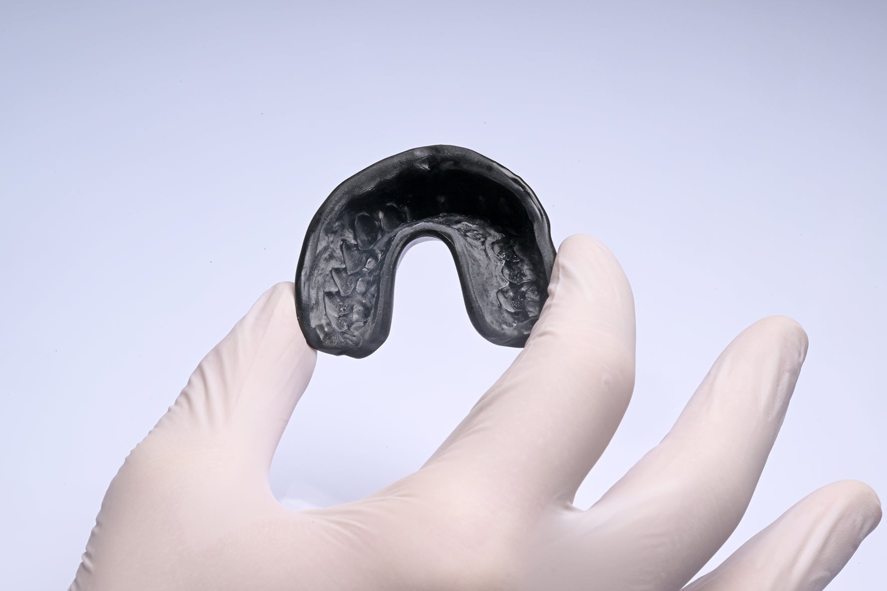 Protège-dents sur mesure par des professionnels laboratoire Orthogem spécialisé ODF et orthodontie qualité médical meilleure protection sport impact combat