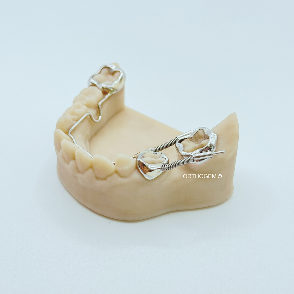 Distaleur fixe sur ressorts